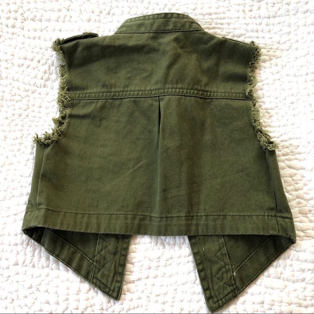 Cat & Jack military band vest jacket size 4 5